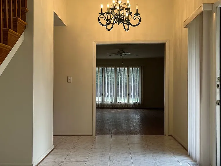 8 Butler Pl — Photo 5