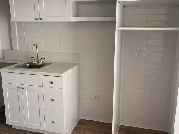 2626 Palm Dr #B, Hermosa Beach, CA 90254