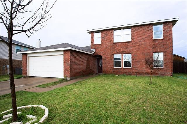 1st image of 1500 Daisy Ln