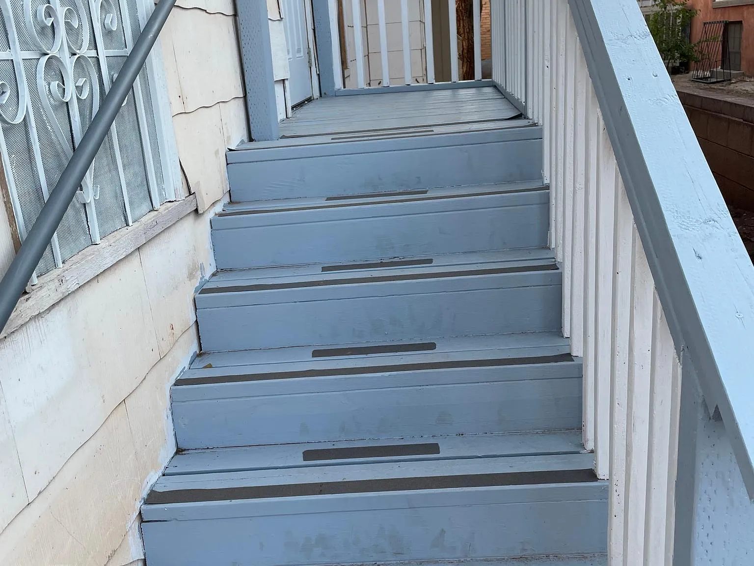 entrance to upstairs apartment