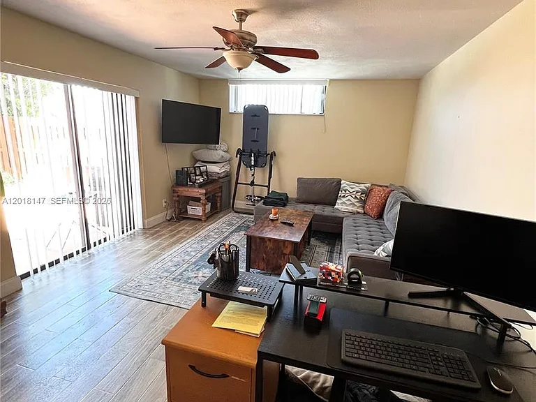 192 Springdale Cir #192 — Photo 9
