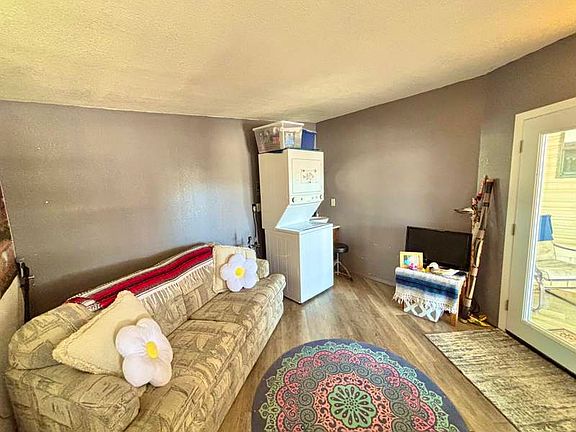 4th image of 146 N Merrill Rd #1