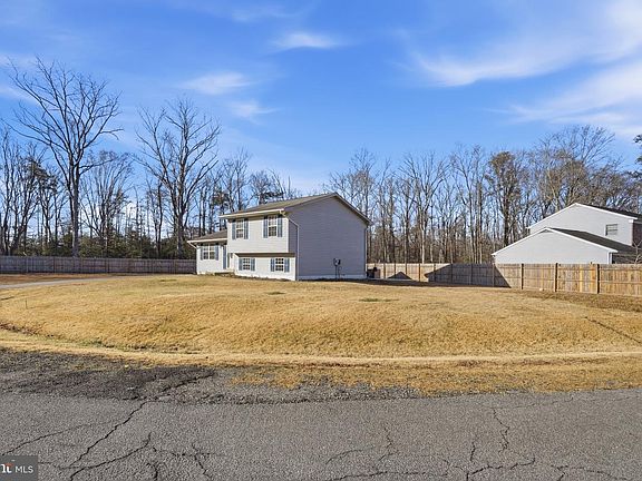 3rd image of 12613 Indian Ln
