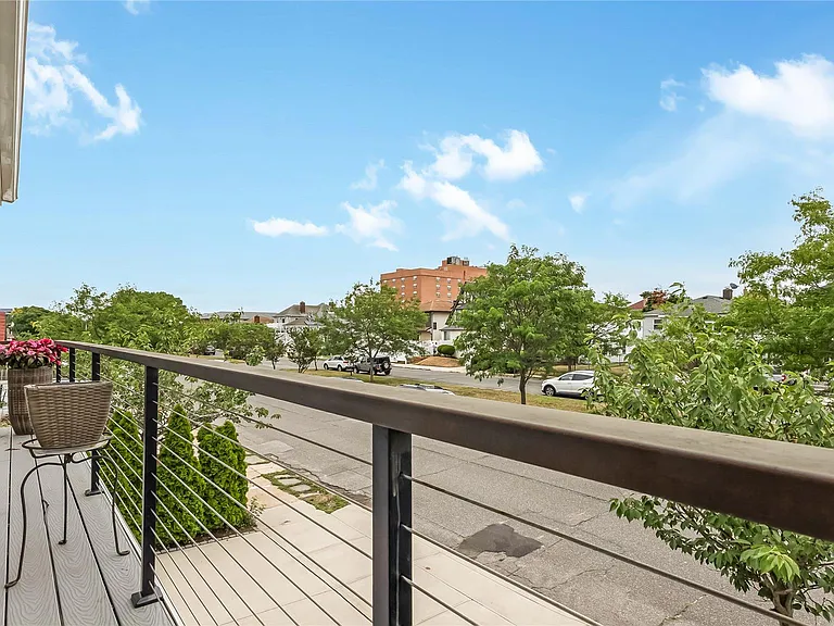 161 W Hudson St — Photo 18