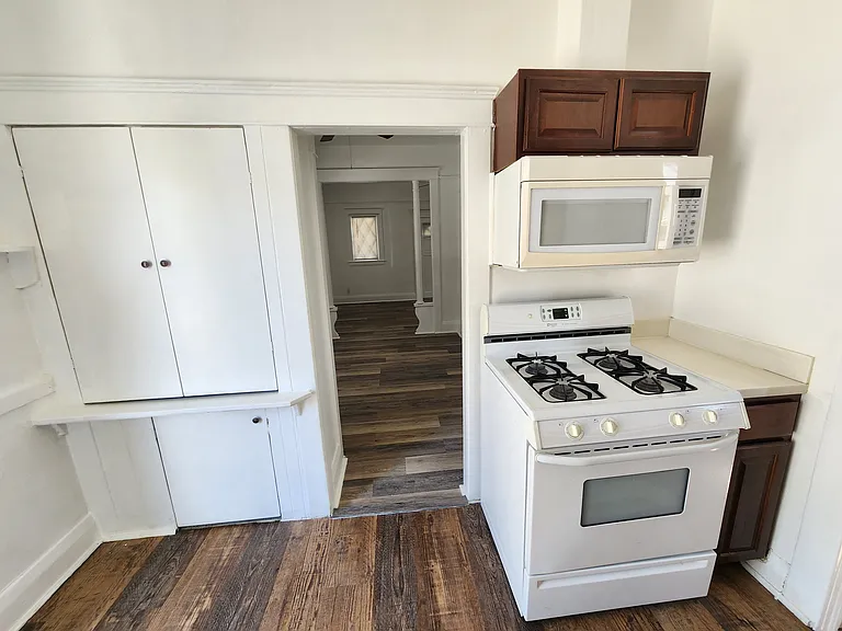 173 N 4th Ave — Photo 13
