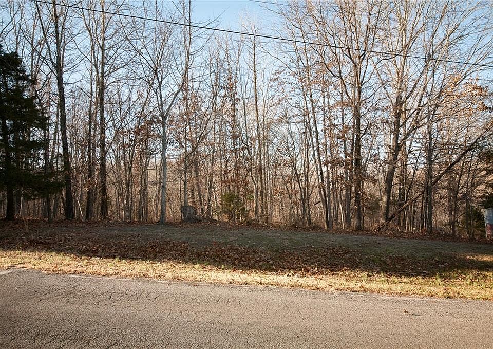 2nd image of 24 Nairn Ln