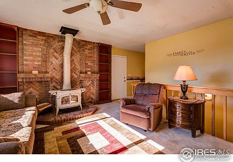 3rd image of 916 Foothills Ct