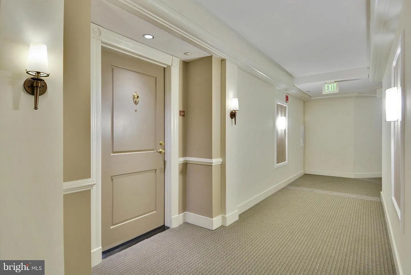2 bed, 2.5 bath, 1422 sqft, $4,000 — Photo 2