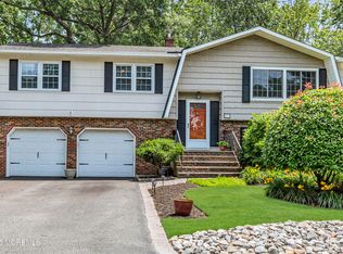 27 Green Hill Dr, Brick, NJ 08724