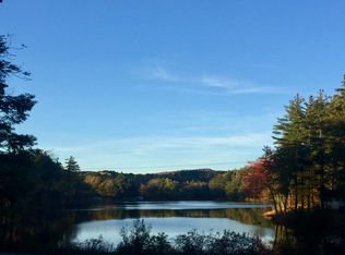 82 Pine Ridge Dr, Pownal, VT 05261