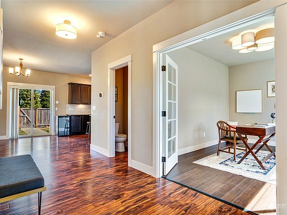 5th image of 1423 S Washington Street