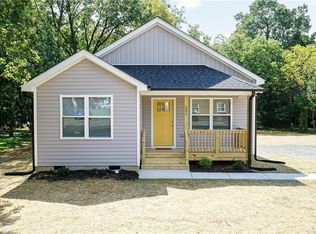 203 Robin Ln, Graham, NC 27253