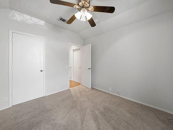 5th image of 3408 Broadview Ct