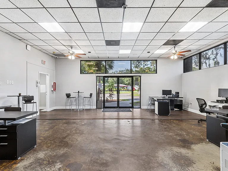 Leasing Office