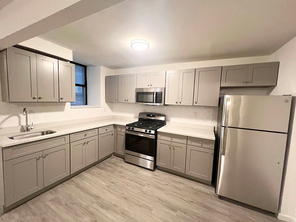 2nd image of 137 W 137th St APT 5C