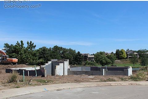 3rd image of 5523 Elk Grove Ct