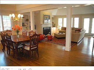 3rd image of 6 Barrington Dr