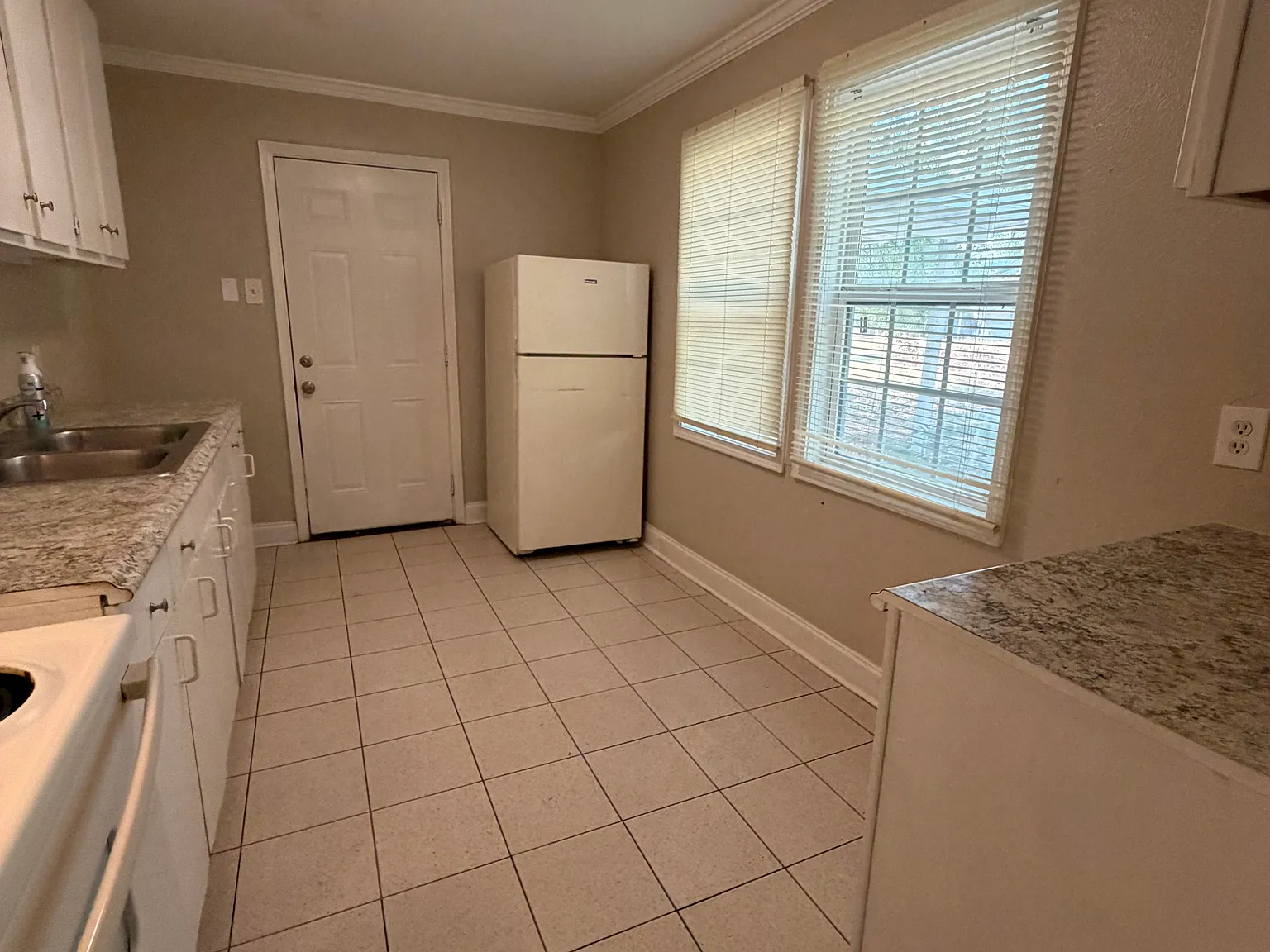 2 bed, 741 sqft, $950 — Photo 4