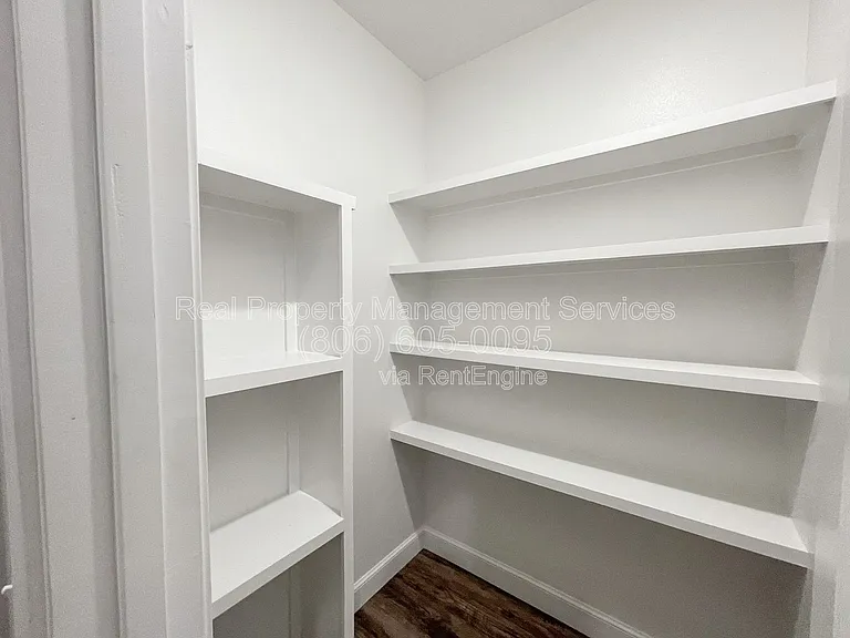 6926 17th St — Photo 5