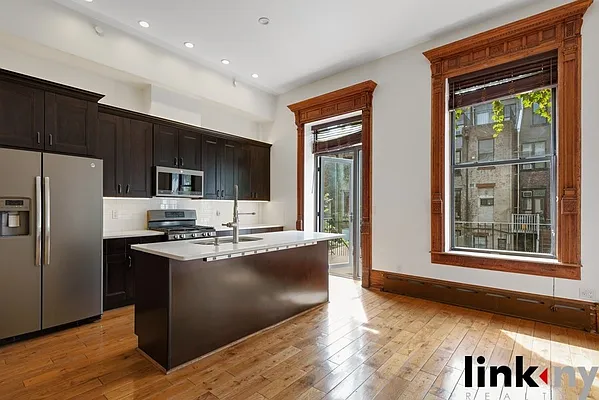Rented by Link NY Realty | media 5