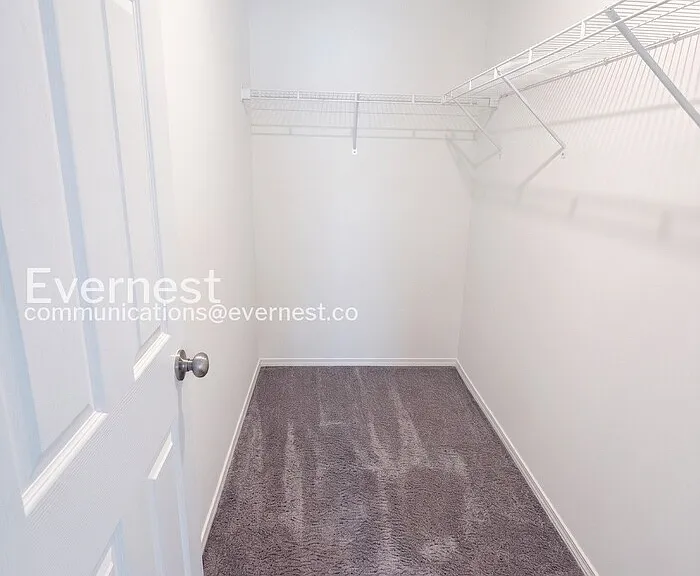 319 Maggie Way — Photo 17