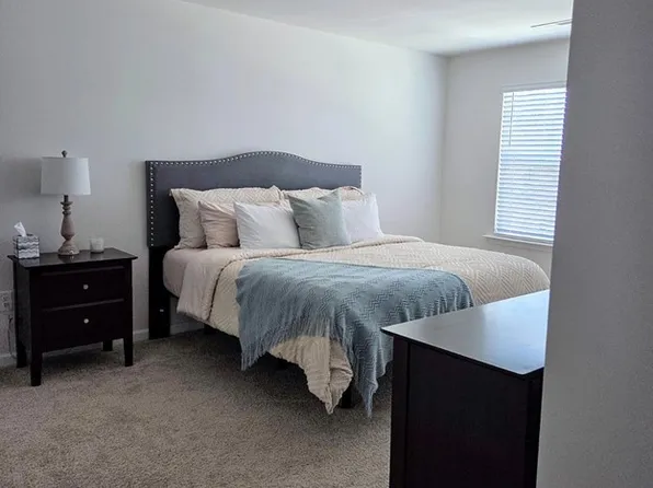 2006 Gracie Ln Room 1, Carthage, NC 28327