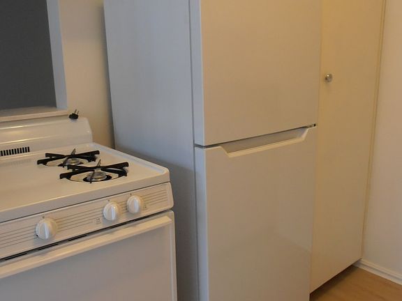 5th image of 3945 Frances Ave APT 12