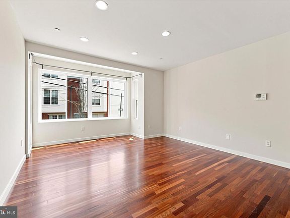 3rd image of 2000 Kimball St #B3