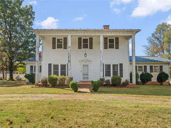 572 Bombay Rd, Denton, NC 27239
