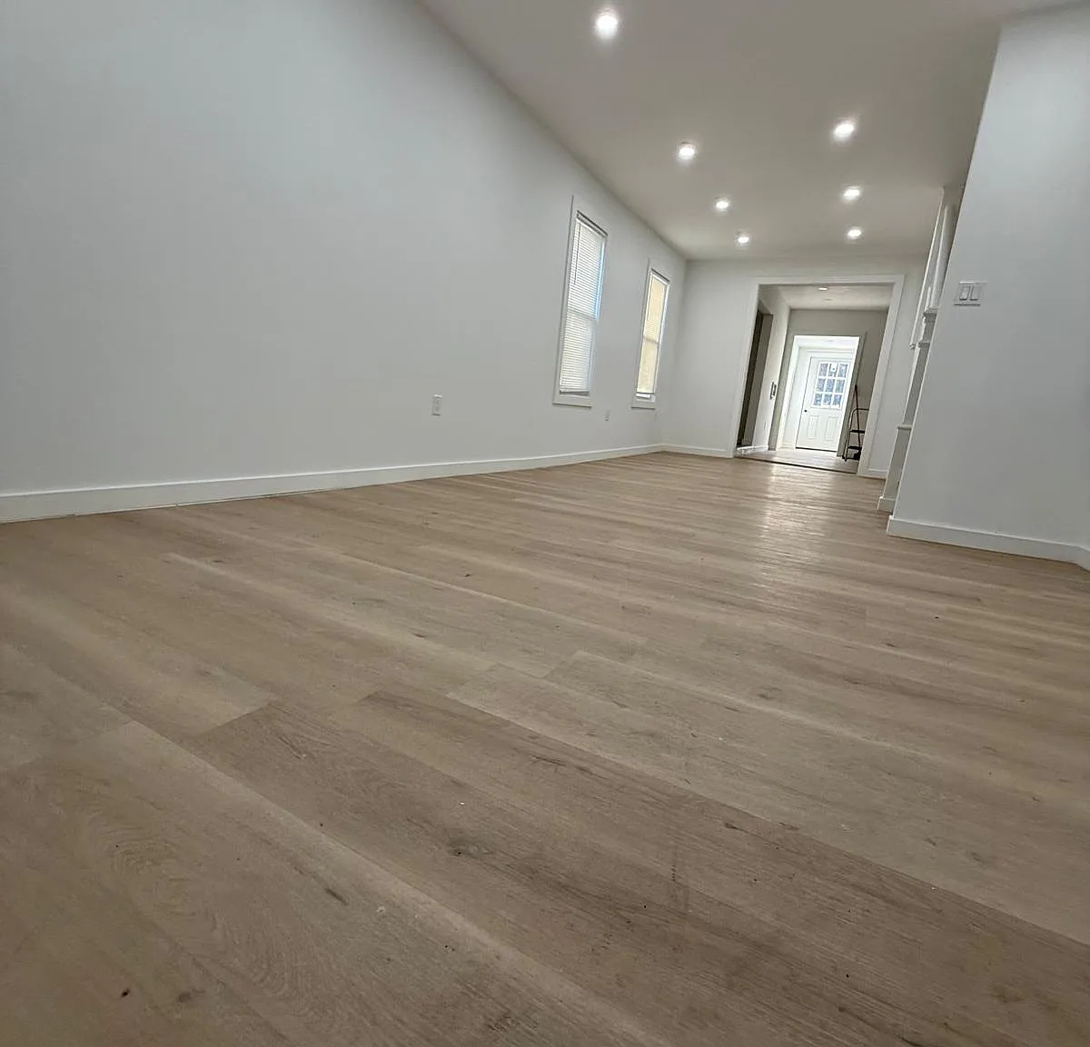 2 bed, 1.5 bath, 1200 sqft, $1,500 — Photo 3