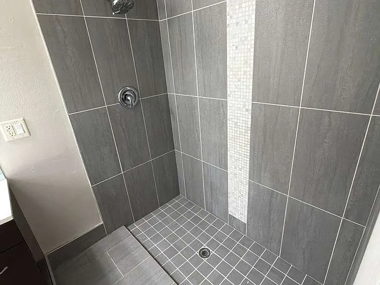 702 SE 47th St #5 — Photo 10