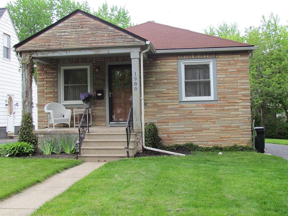 1st image of 1980 McKinley Ave