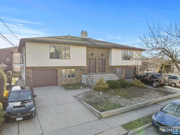 132A Roosevelt Pl #A, Palisades Park, NJ 07650