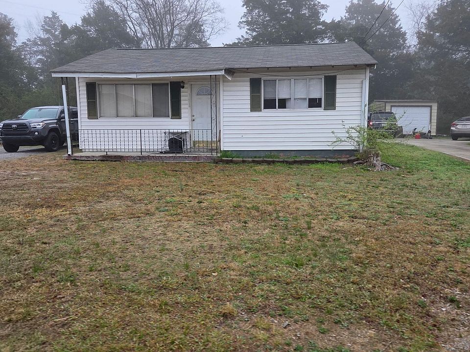 1st image of 305 S Cedar Ln