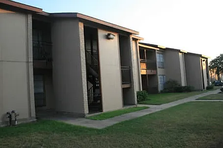 Twin Oaks Photo 1