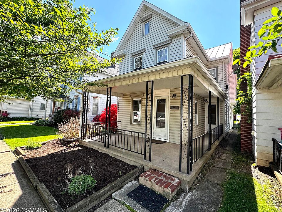 1st image of 524 W 3rd St