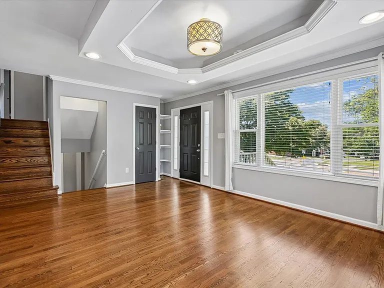 3801 Denfeld Ave — Photo 6