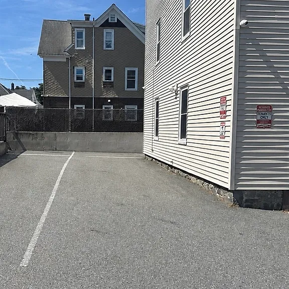 187 White St #3 — Photo 36