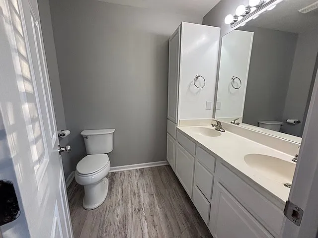 42 Amersham Ln — Photo 9