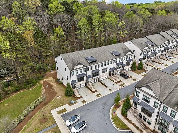 2nd image of 2341 Medlock Ln