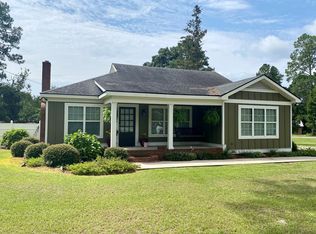 912 Adel Rd, Nashville, GA 31639