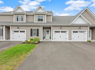 26 S Lakeside Dr #26, Orange, CT 06477