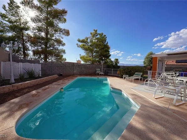 7248 Wayfarer Dr, Las Vegas, NV 89156