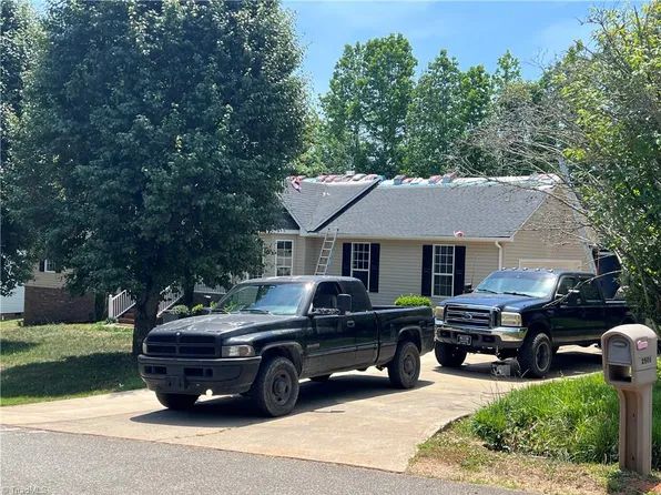 2506 Megan Dr, Ramseur, NC 27316