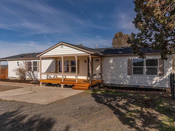 2nd image of 10113 SE Ridge View Rd