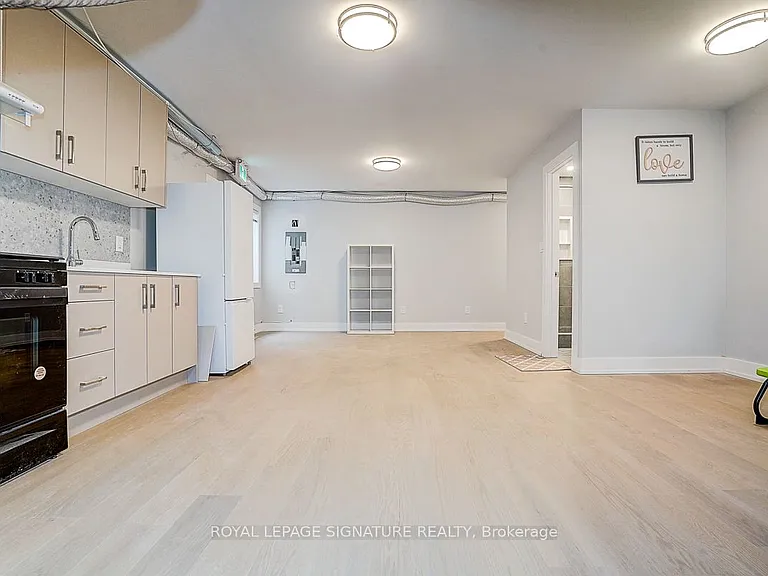 252 Annette St #5 — Photo 13