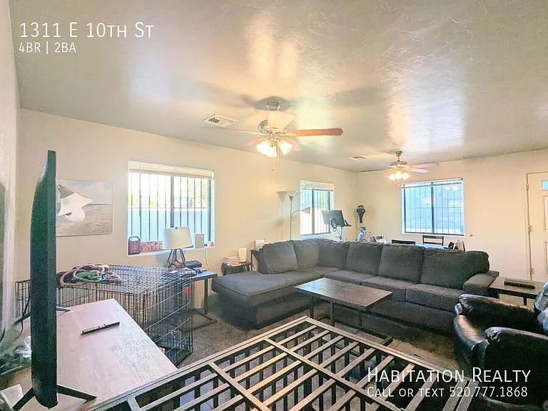 1311 E 10th St — Photo 6