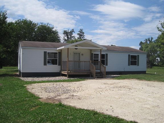 2nd image of 904 Sutton Dr