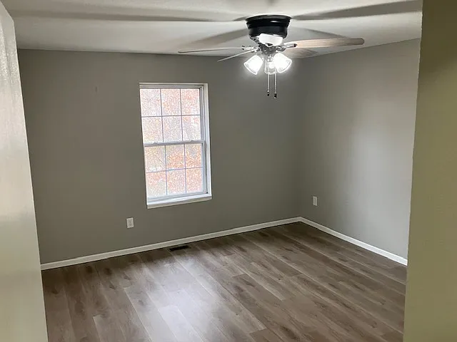 241 SE Florence Ave — Photo 26