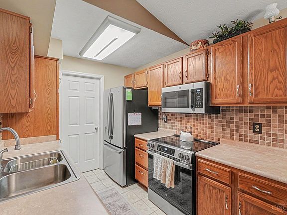 4th image of 9805 Regatta Dr Unit 301